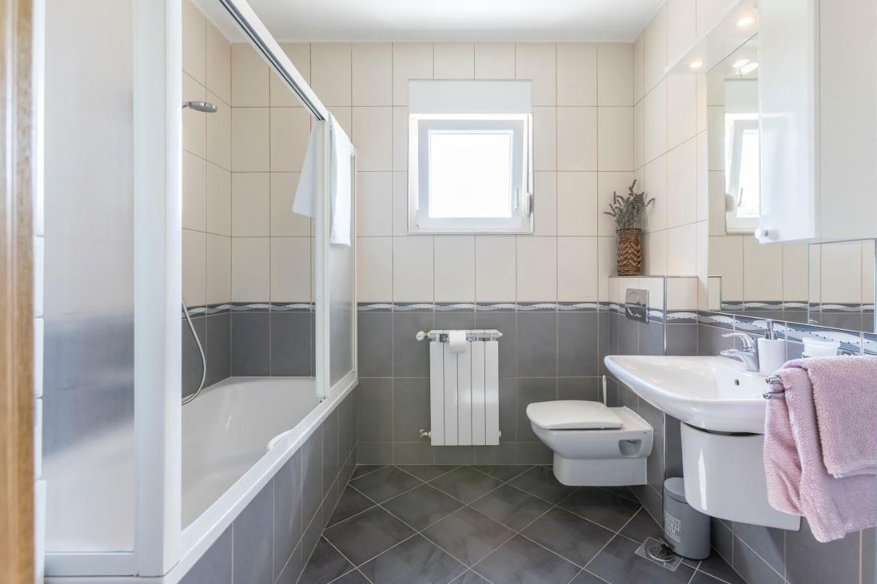 Villa Duje Trilj Buitenkant foto